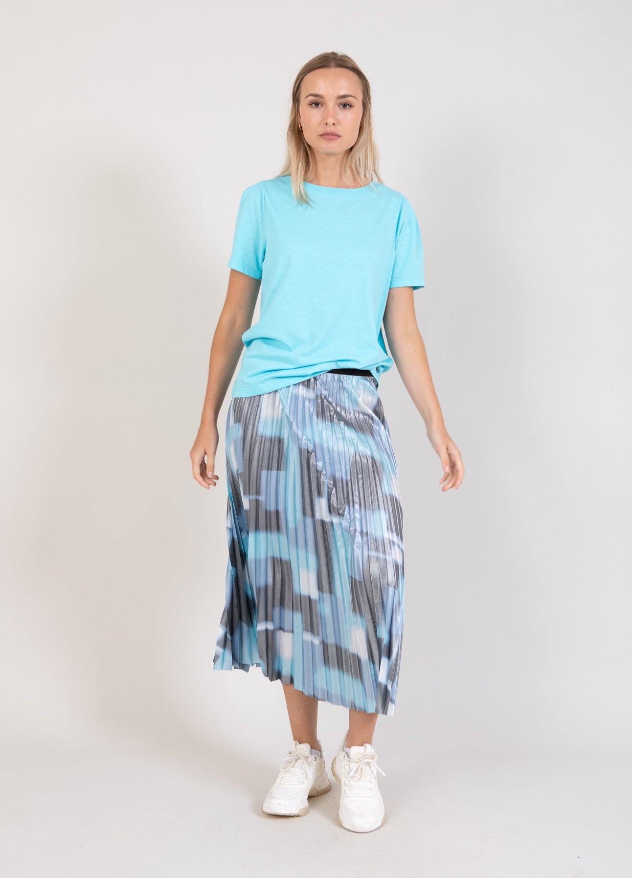 Coster Copenhagen PLISSÉ SKIRT WITH PRINT Skirt Graphic square print - 904