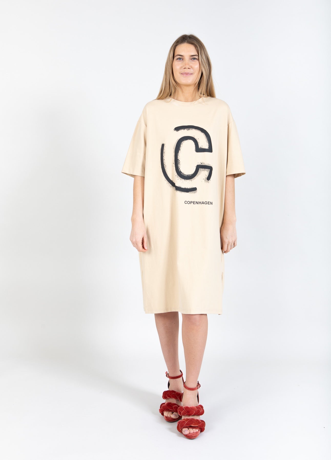 Coster Copenhagen T-SHIRT DRESS WITH PRINT Dress Vanilla - 348