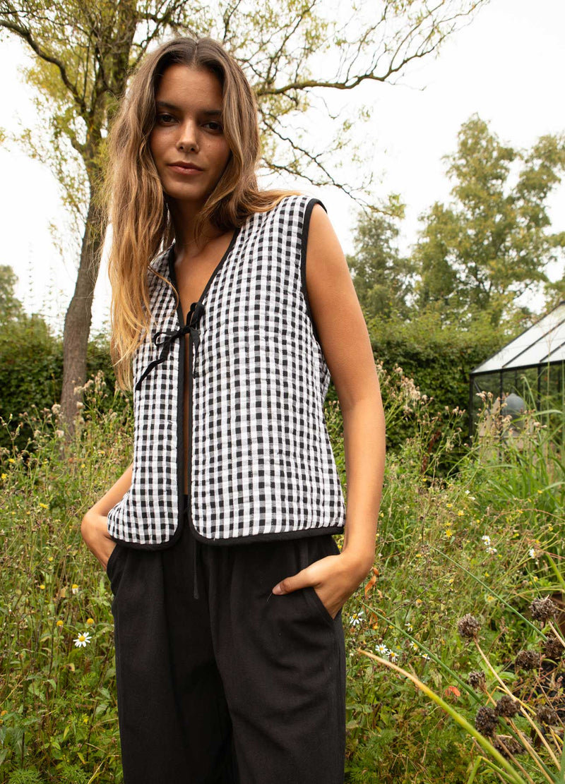 CC Heart CC HEART ALENA QUILTED VEST Vest Black/white check - 146