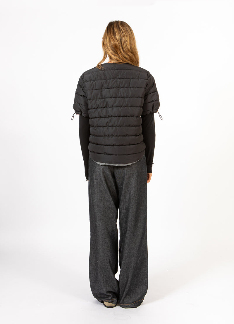 CC Heart CC HEART ASTA QUILTED SHORT SLEEVED JACKET Outerwear Black - 100