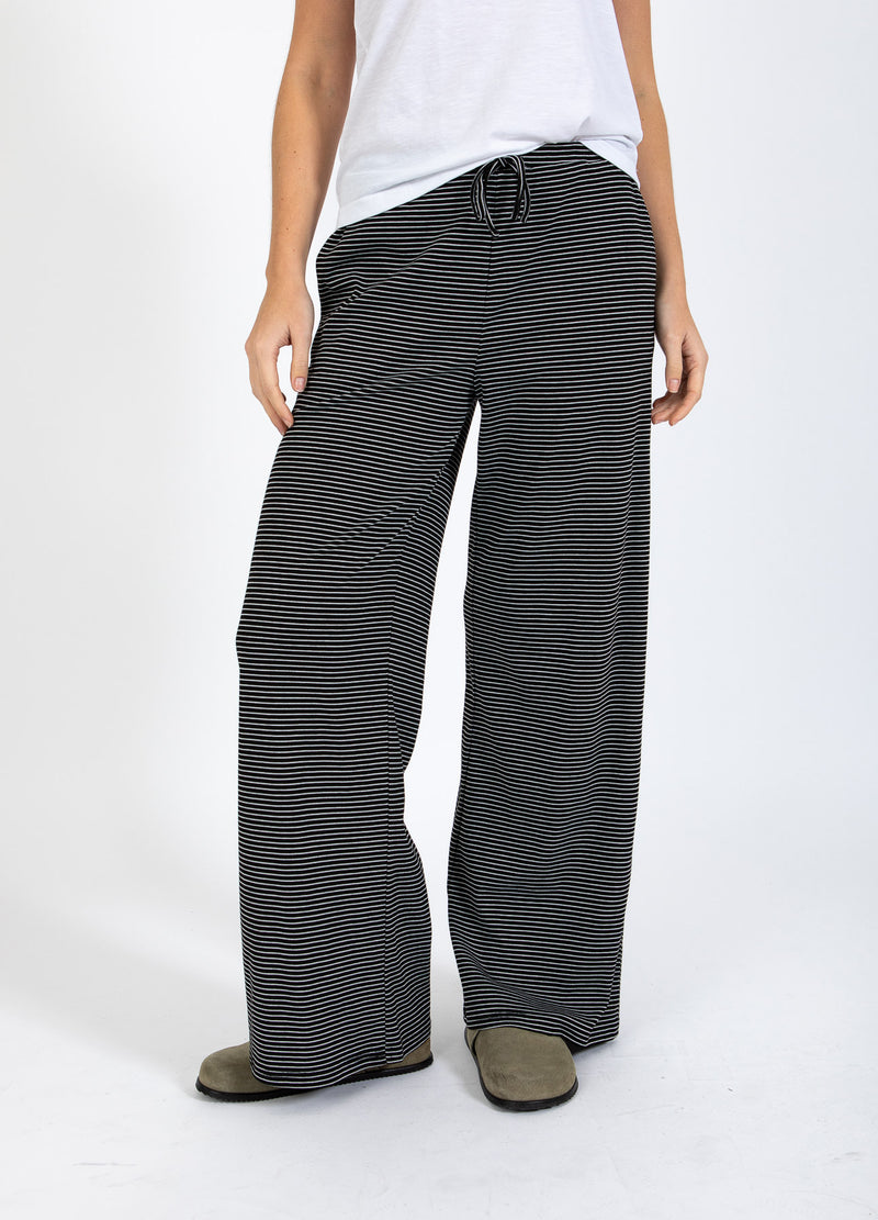 CC Heart CC HEART ELYSE LOOSE JERSEY PANTS Pants Black/white stripe - 102