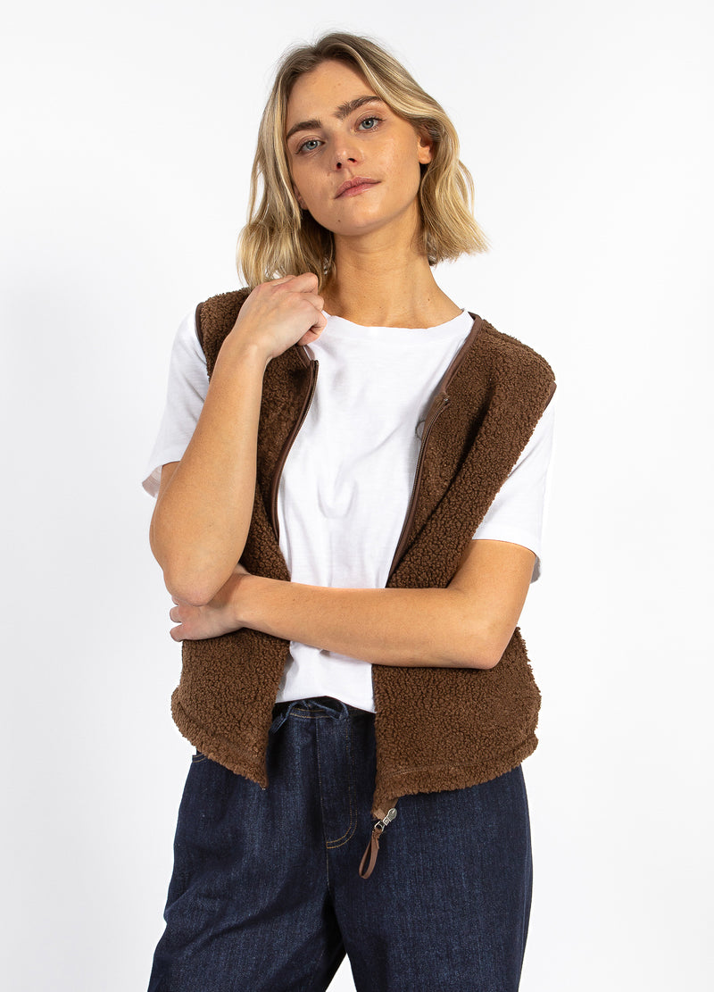 CC Heart CC HEART JAMIE FLEECE VEST Vest Chocolate brown - 349