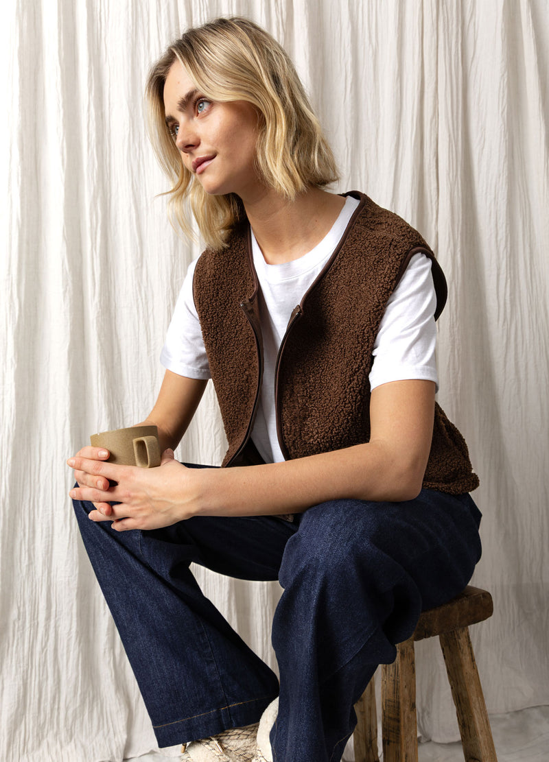 CC Heart CC HEART JAMIE FLEECE VEST Vest Chocolate brown - 349