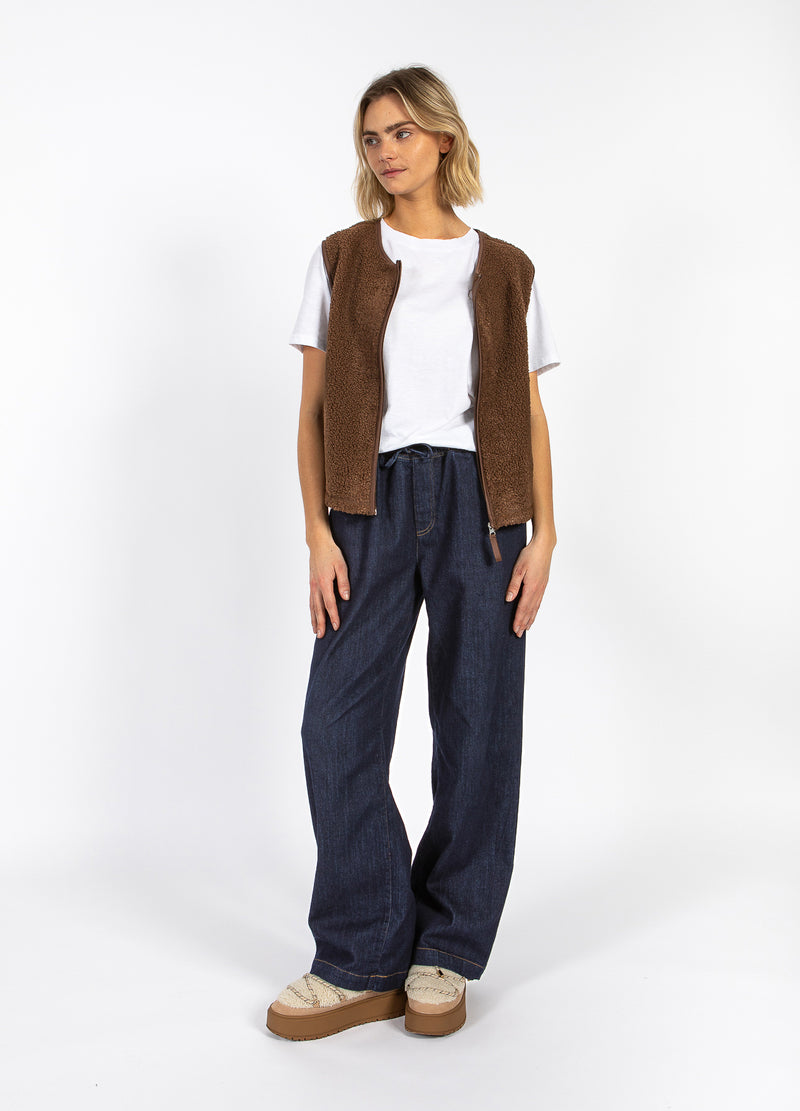 CC Heart CC HEART JAMIE FLEECE VEST Vest Chocolate brown - 349
