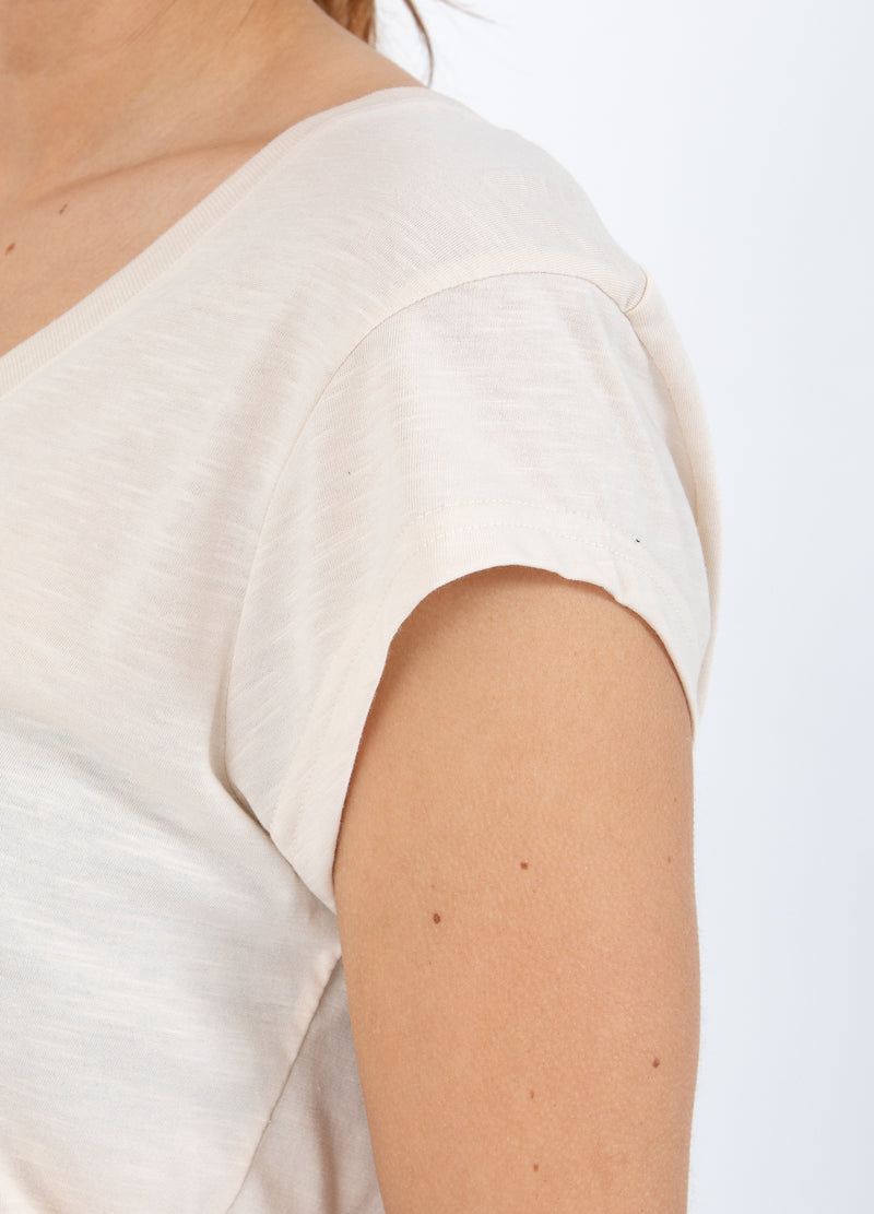 CC Heart CC Heart V-NECK T-SHIRT T-Shirt Creme - 241