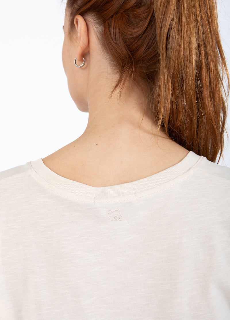CC Heart CC Heart V-NECK T-SHIRT T-Shirt Creme - 241