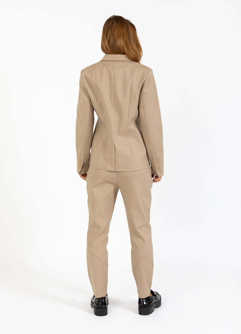 Coster Copenhagen DOUBLE-BREASTED BLAZER WITH PRACTICAL DETAILS Blazer Desert sand - 329