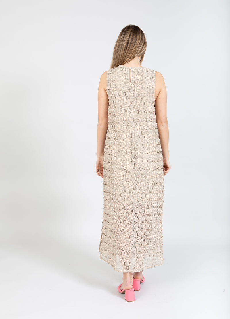 Coster Copenhagen DRESS WITH TEXTURE AND SLIT Dress Sand - 310