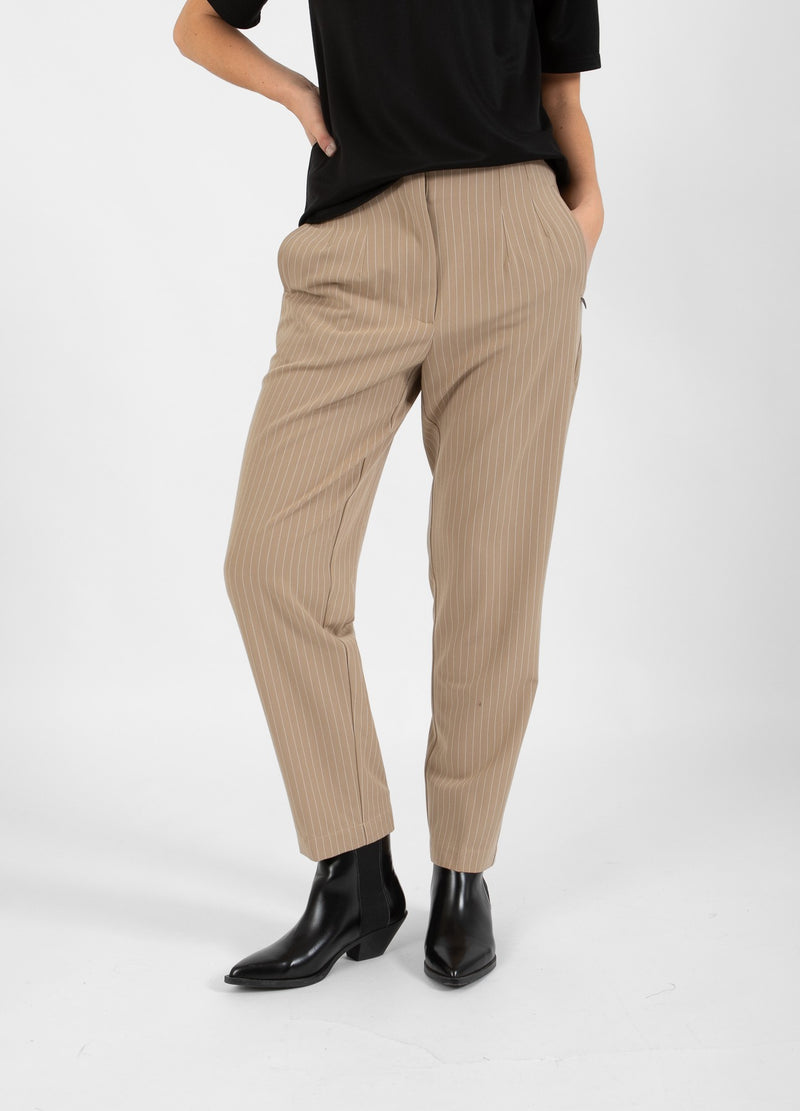 Coster Copenhagen PANTS - STELLA FIT Pants Sand white stripe - 993