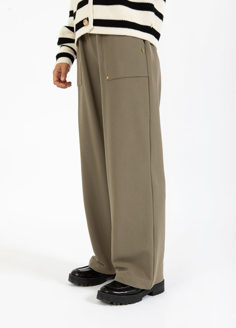 Coster Copenhagen SPORTY PANTS - SILLE FIT Pants Dusty olive - 479