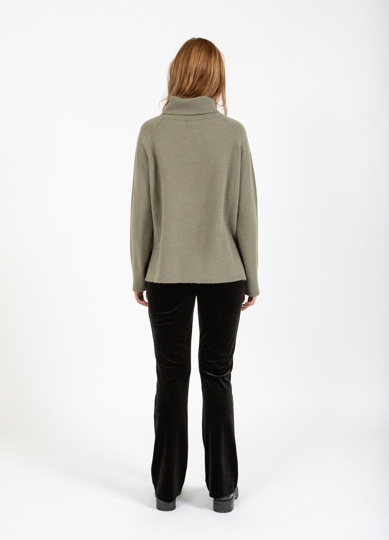 Coster Copenhagen SWEATER WITH HIGH NECK - COMFY KNIT Knitwear Moss Green - 469