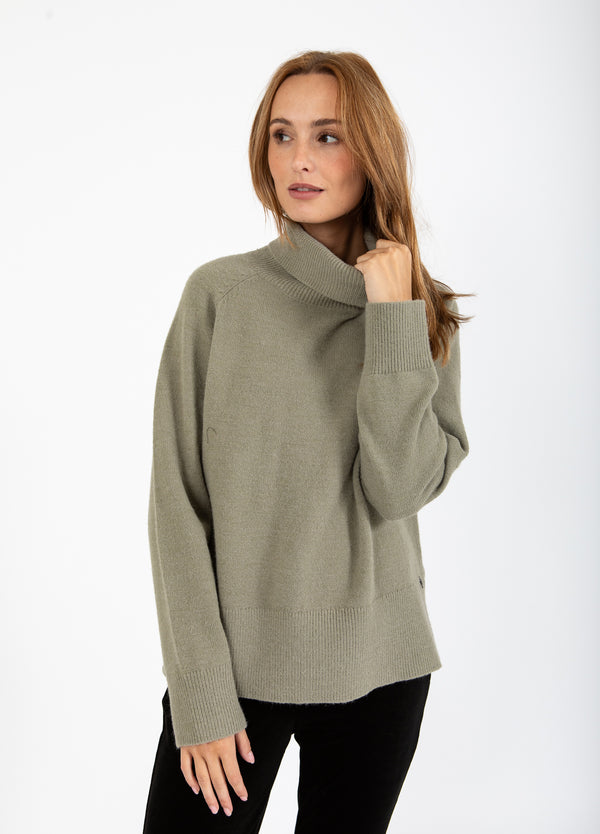 Coster Copenhagen SWEATER WITH HIGH NECK - COMFY KNIT Knitwear Moss Green - 469