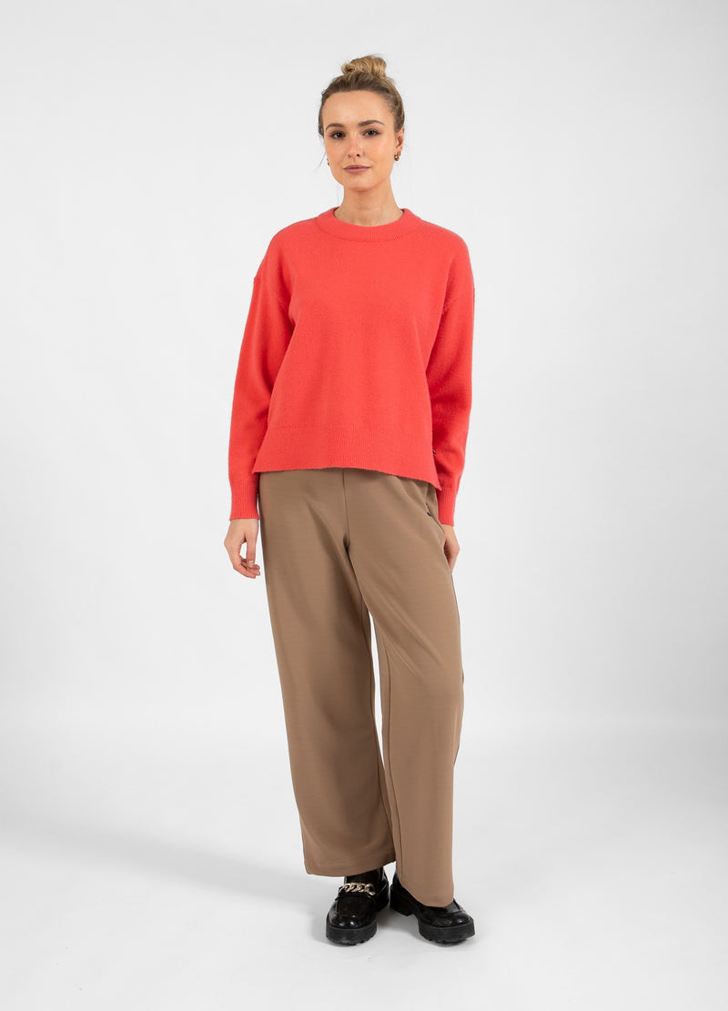 Coster Copenhagen SWEATER WITH ROUND NECK - COMFY KNIT Knitwear Hot coral - 685