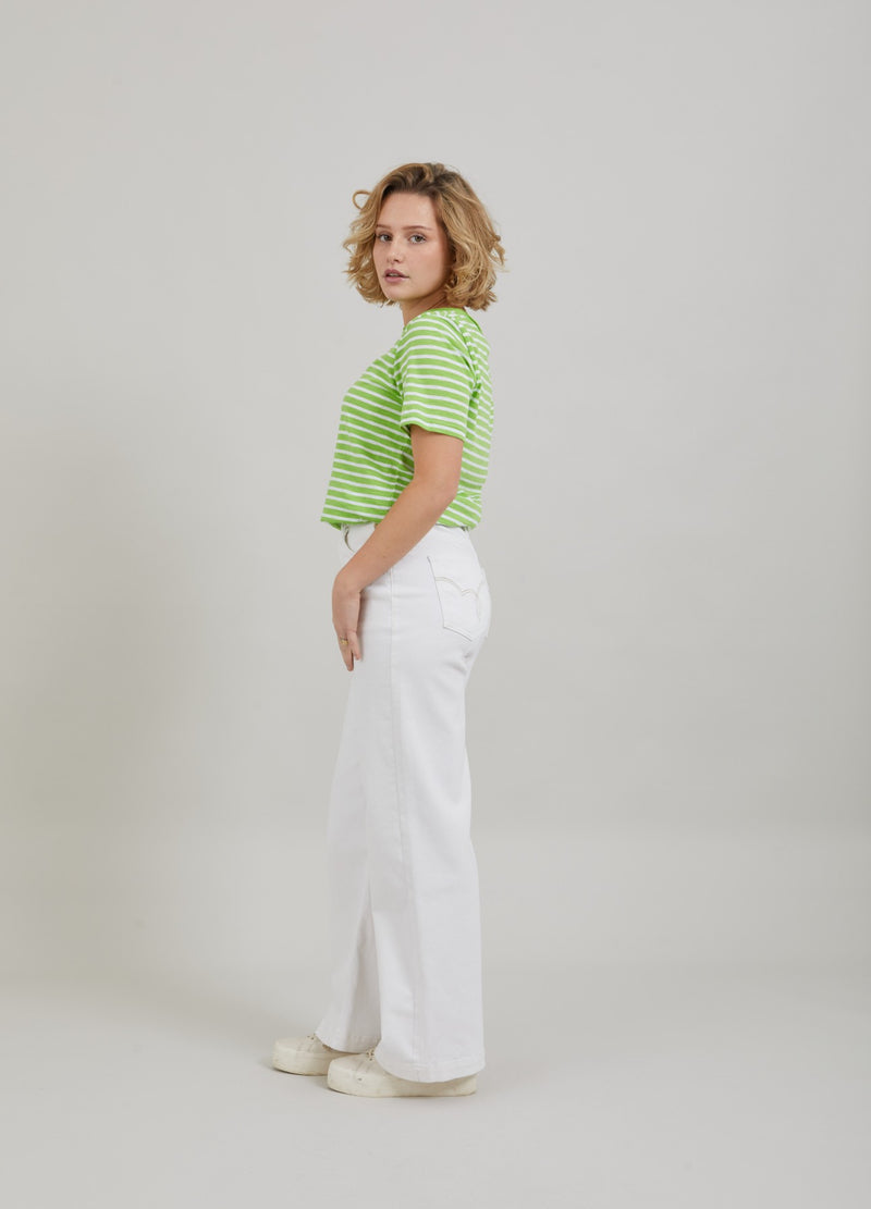 Coster Copenhagen T-SHIRT W. STRIPES - MID LENGTH SLEEVES T-Shirt Flashy green stripe - 401