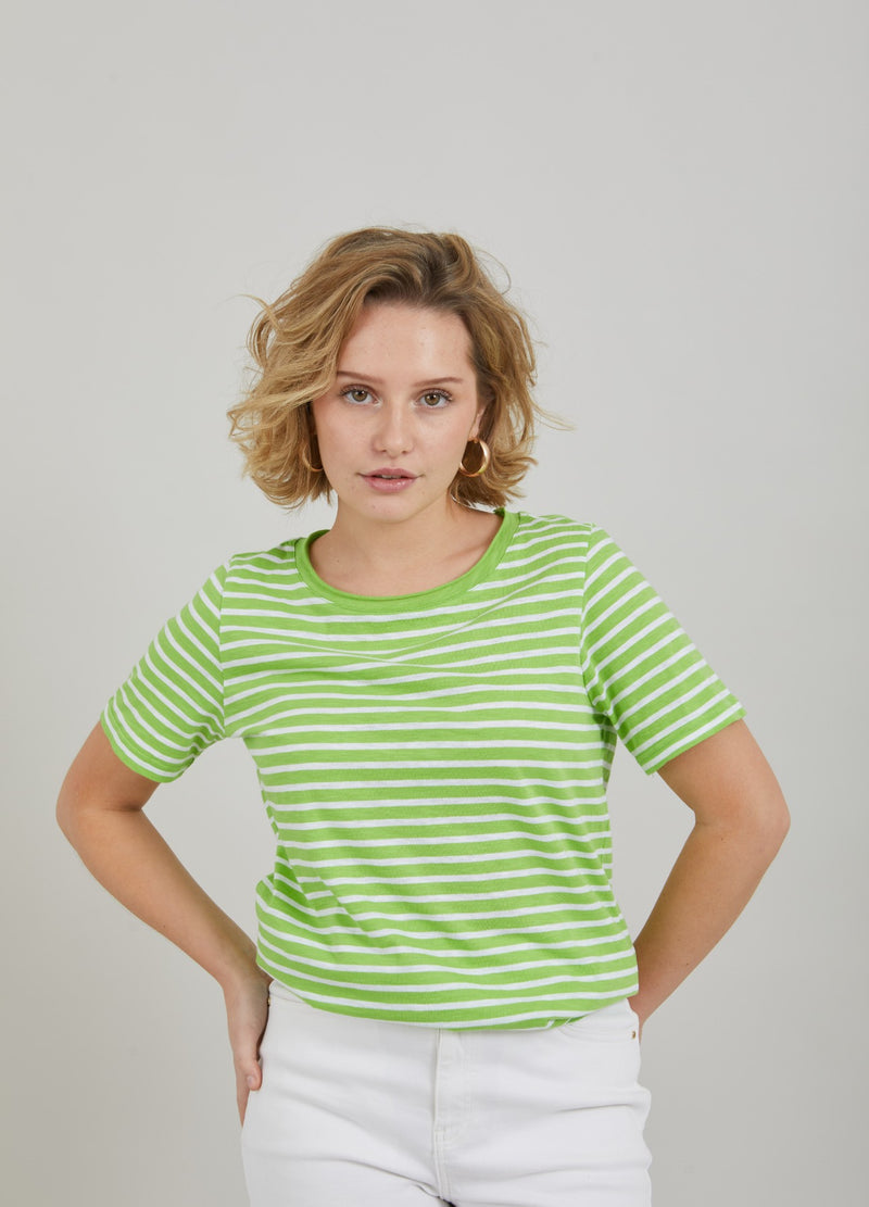 Coster Copenhagen T-SHIRT W. STRIPES - MID LENGTH SLEEVES T-Shirt Flashy green stripe - 401