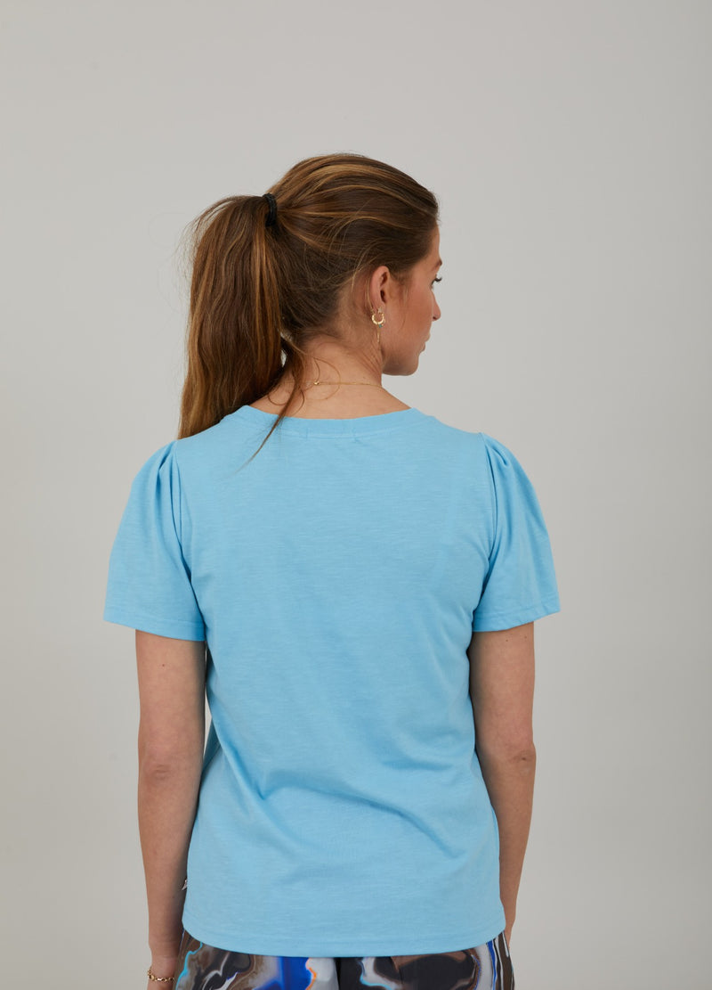 Coster Copenhagen T-SHIRT WITH PLEATS T-Shirt Coastal blue - 569