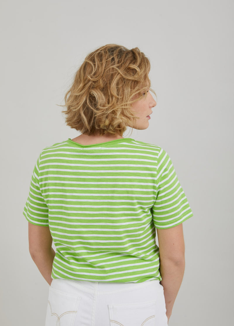 Coster Copenhagen T-SHIRT W. STRIPES - MID LENGTH SLEEVES T-Shirt Flashy green stripe - 401